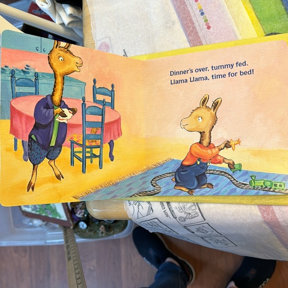 COPY - ⛱️2/$5⛱️Llama Llama Nighty-Night board book , wave wear as shown, cl… - Picture 2 of 8